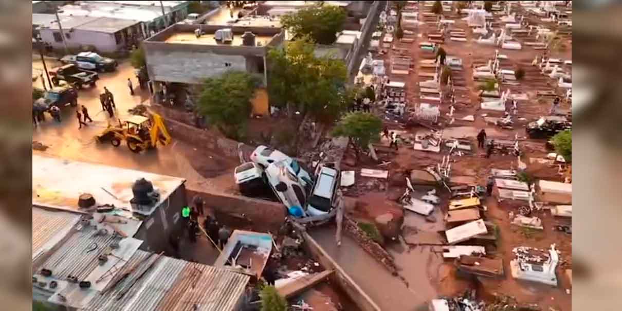 Tormenta desborda arroyo en Chihuahua: arrastra tumbas y expone cuerpos