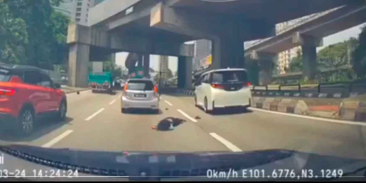 VIDEO.  Peatona distraída con el celular es arrollada por motociclista a alta velocidad