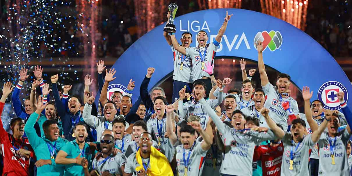 Cruz Azul rompe la “cruzazuleada” y se corona campeón ante Pumas
