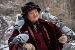 Fallece Brenda Fricker a los 81 años, la inolvidable Mujer de las Palomas de "Mi pobre angelito 2"