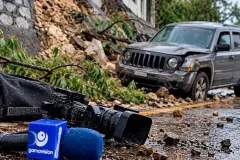 Atropellan a reportera y camarógrafo durante transmisión en Monterrey