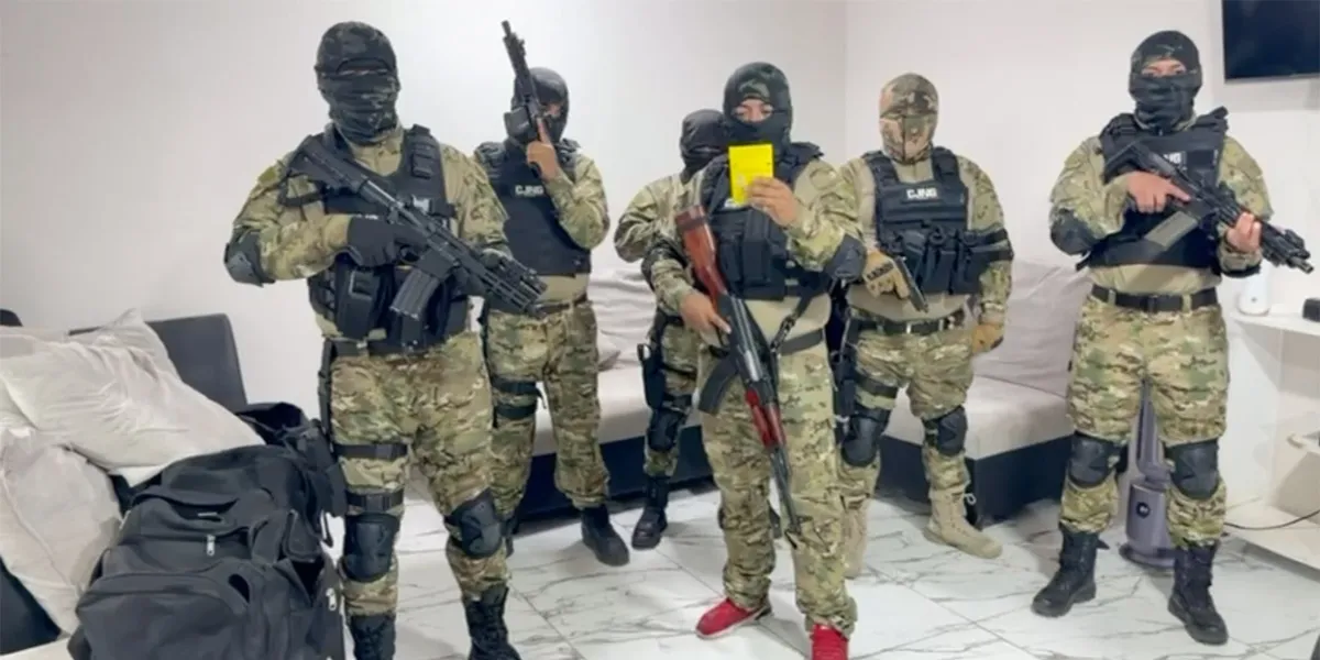Integrantes del CJNG mandan mensaje a huachicoleros en un nuevo video