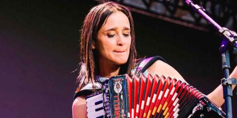 Julieta Venegas y Vivir Quintana son Leading Ladies of Entertainment 