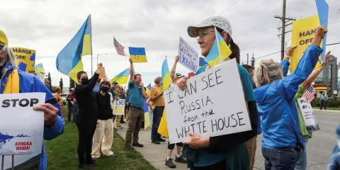 Ola de protestas en Alaska por visita de Putin antes de cumbre con Trump
