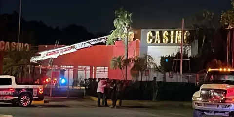 Culiacán vive nueva jornada de violencia: sicarios incendian casino y dejan un muerto pese a operativo