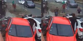 VIDEO. Accidente en ensanche La Fe desata pelea a puños y patadas contra conductor