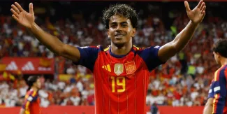 España golea 4-1 a Croacia en la Nations League