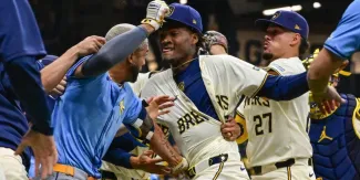 Brewers aplastan 10-1 a Rays y quedan a un triunfo de la Serie Mundial