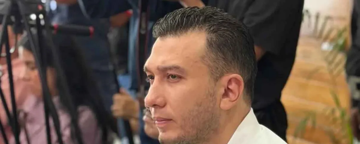 Renuncia tesorero de Tulum tras ser detenido en el Aeropuerto de Cancún con un arma de fuego