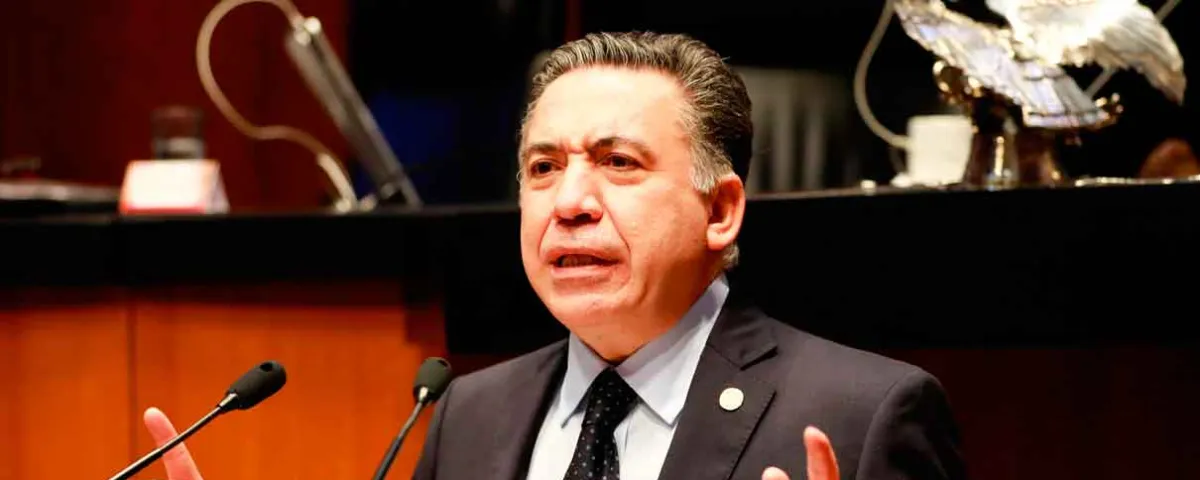 Morena oficializa salida de Inzunza; seguirá como senador sin bancada
