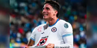 Cruz Azul remonta a Pachuca y le propina una goliza 